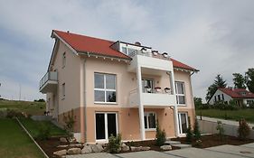 Villa Mandelbluete